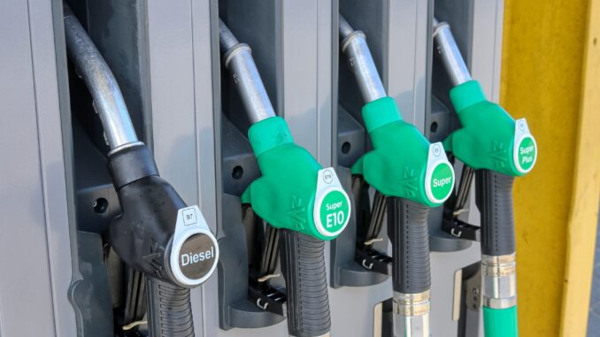 gas-station-g5e91f4cef_1920