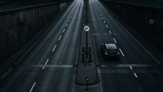 road-g570da17f1_1920