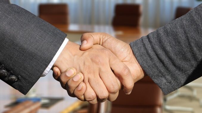 shaking-hands-g9bffe4daa_1280